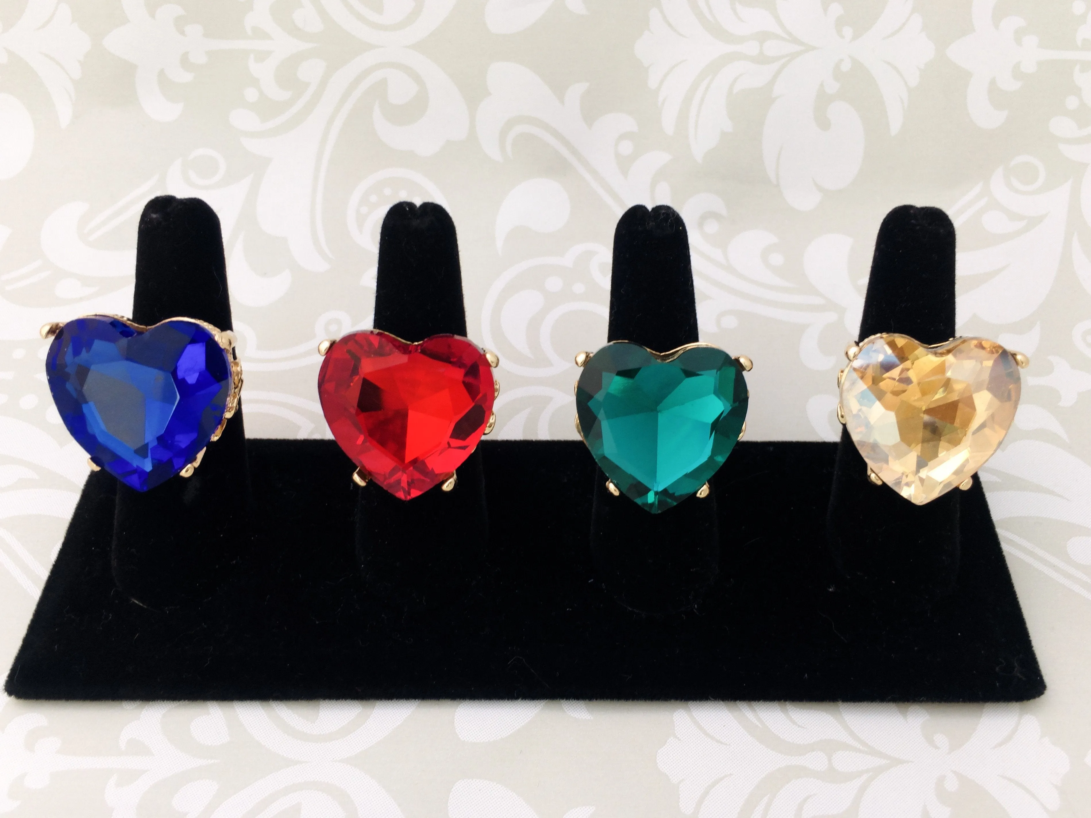 Instant Shipping! Regal Love Heart Ring (5 Colors)