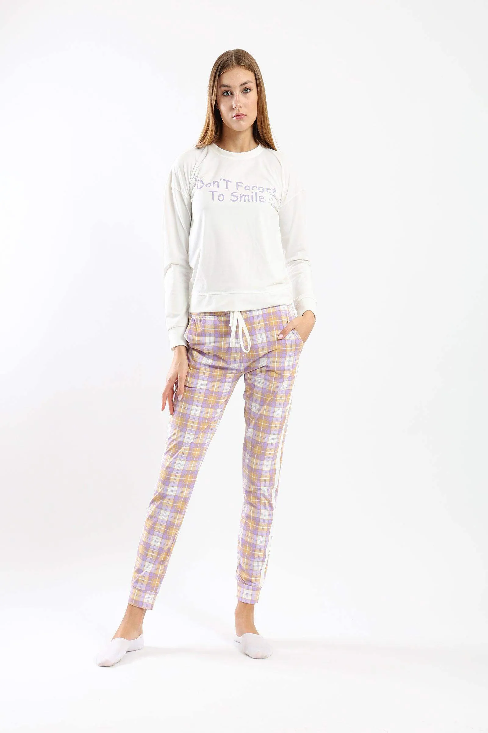 Pyjama Set with Checkered Pants