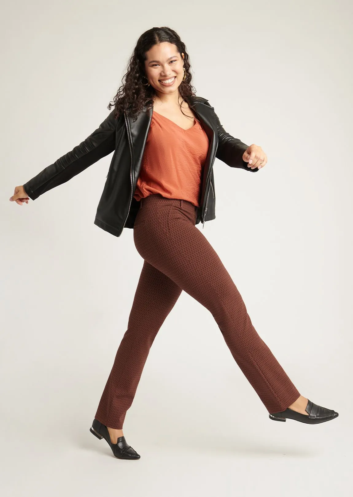 Straight-Leg | Two-Pocket Dress Pant Yoga Pants (Java)