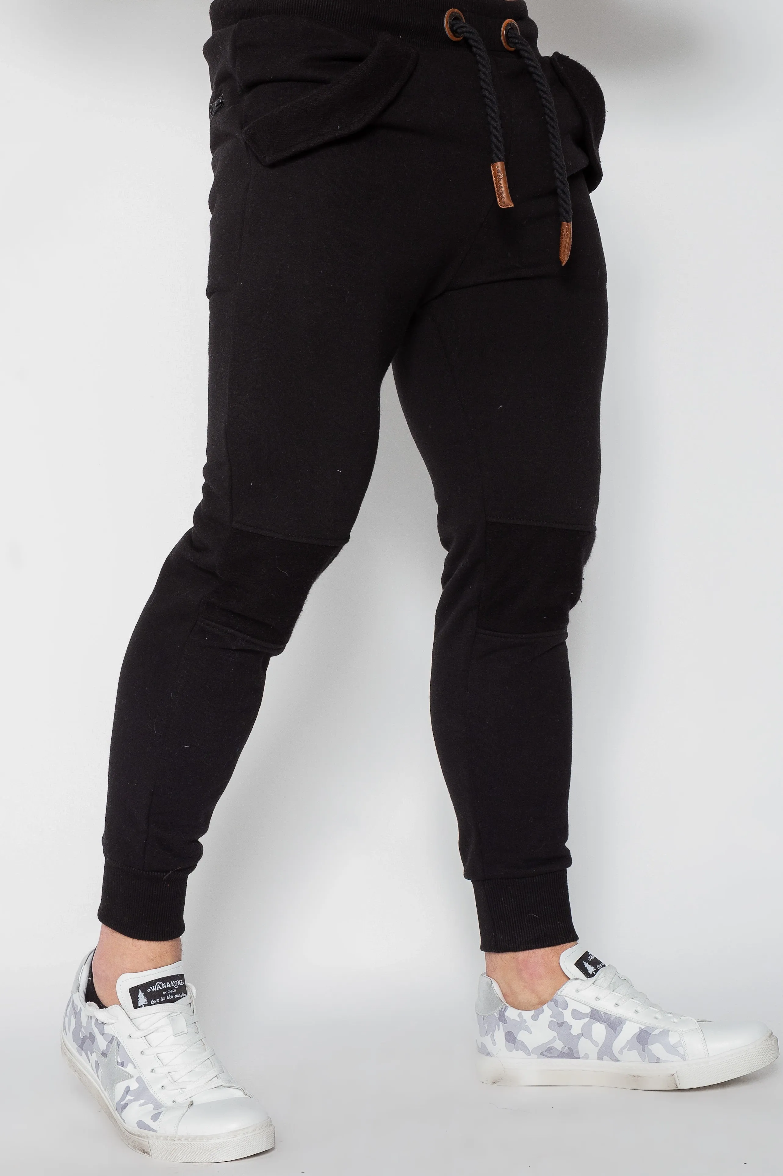 Zebulon Jogger in Black